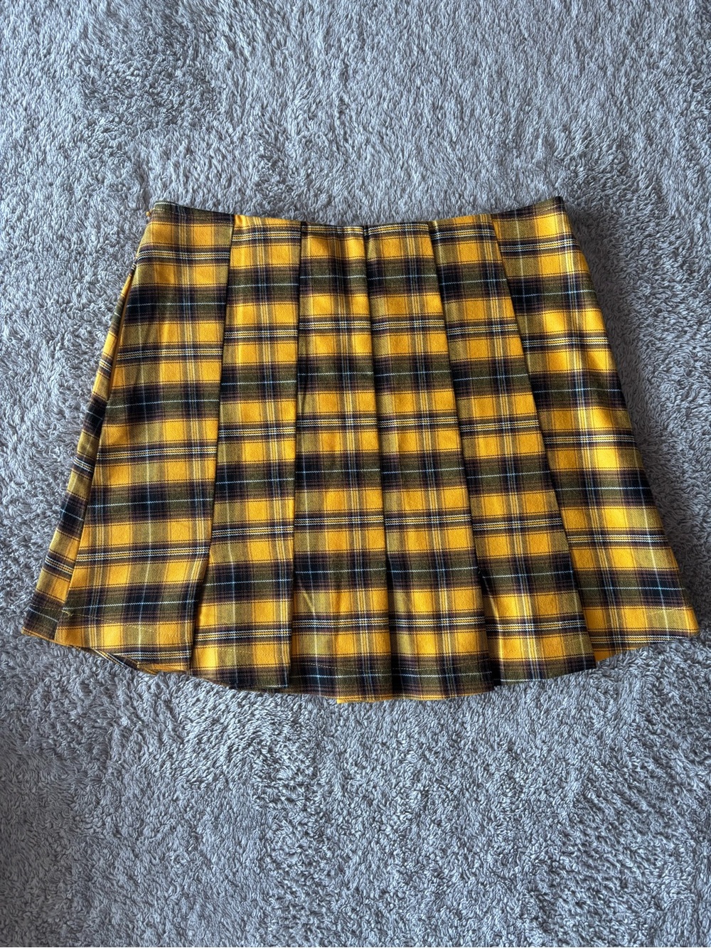 Forever 21 Yellow and Black Plaid Pleated Mini Skirt